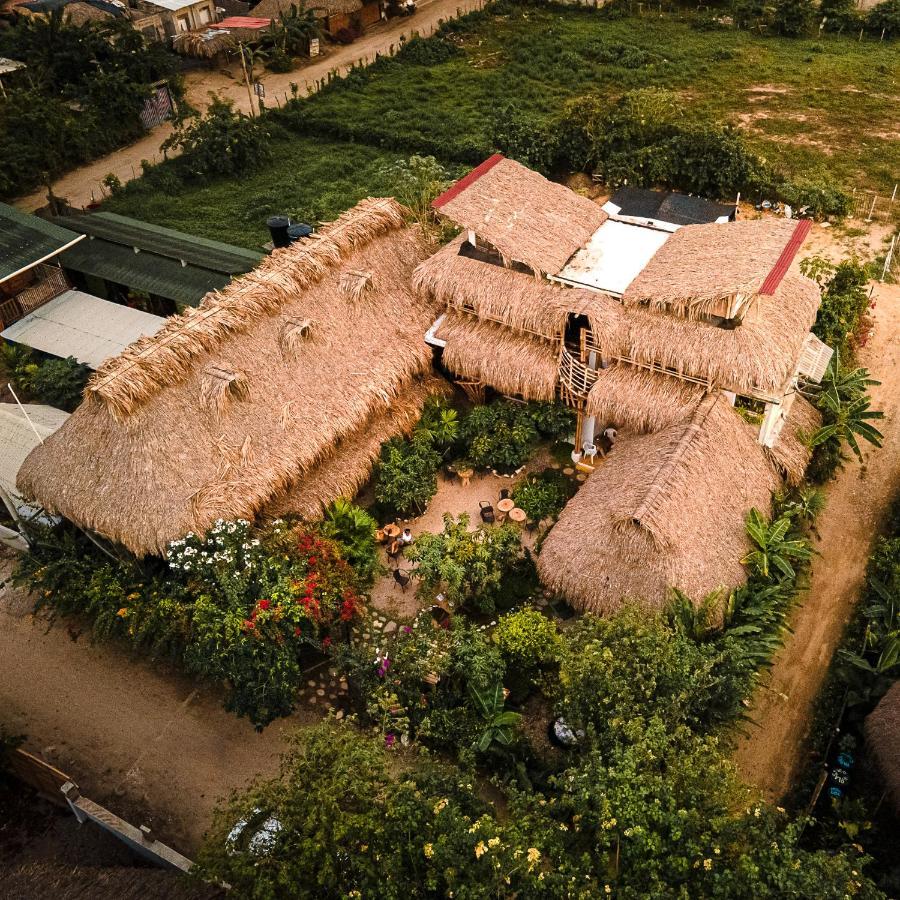 Hostal Bella Flor Palomino Esterno foto