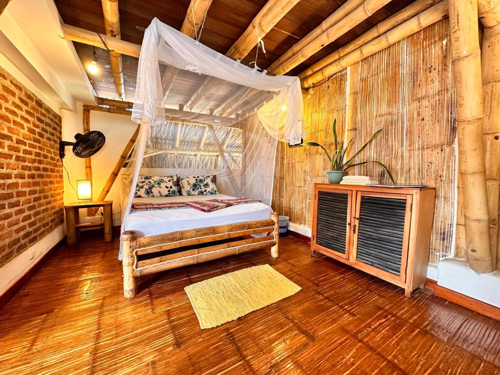 Hostal Bella Flor Palomino Esterno foto
